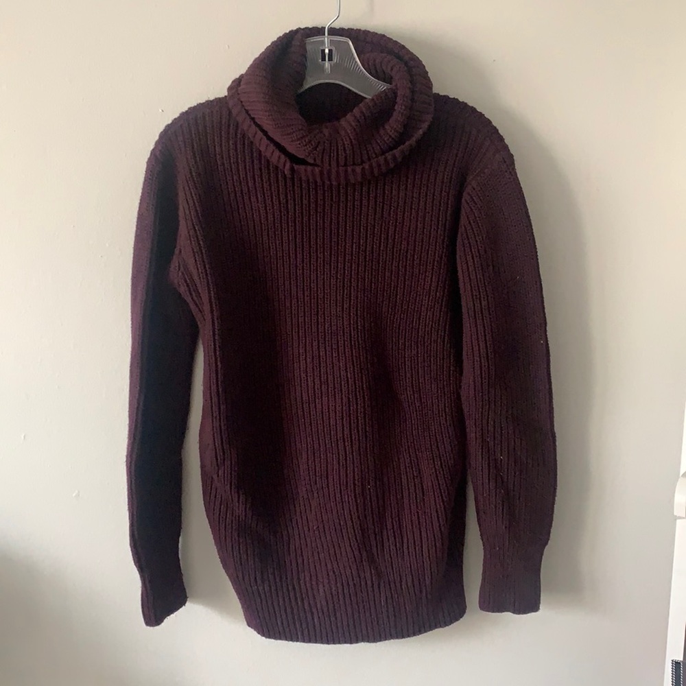 Abercrombie maroon turtle neck sweater!